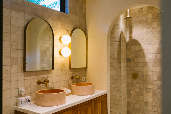 tiu oasis villa bathroom